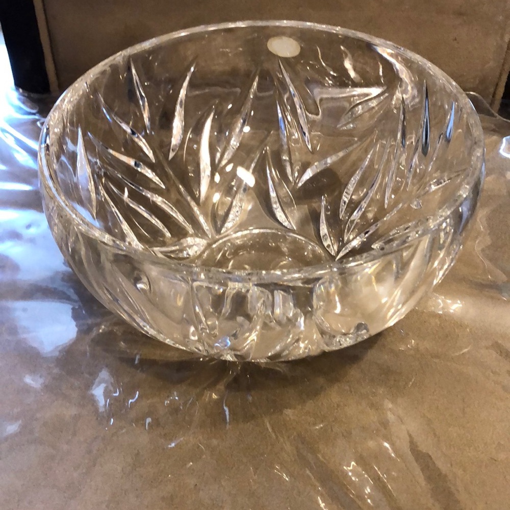 Gorgeous Star Style Crystal Bowl 💫 - Picture 2 of 5